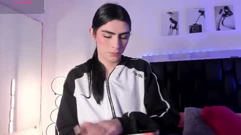 Isabella Moon9 online show from July 23, 11:52 am