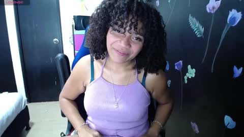 Snapshot of isabella_robinson chatting on October 1, 10:19 pm isabella_robinson online show from October 1, 10:19 pm