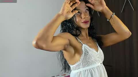 Isabella online show from June 2, 10:01 pm