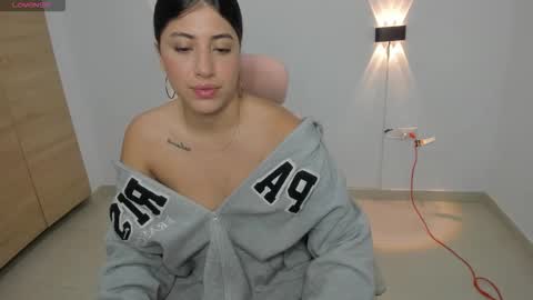 Snapshot of isabella_thomsonp chatting on October 14, 8:45 pm Isabella Thompson online show from October 14, 8:45 pm