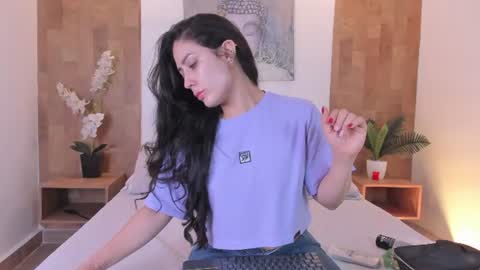 isabella_winkler online show from July 1, 11:52 am