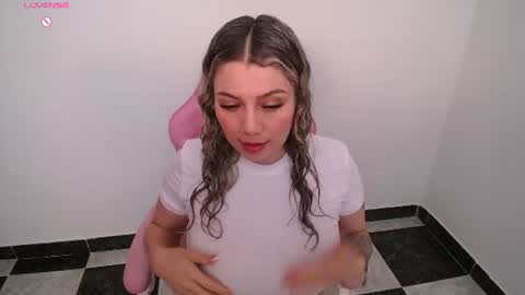 isabella_wish1 online show from July 9, 3:10 am