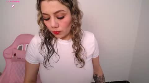isabella_wish1 online show from July 14, 12:25 am