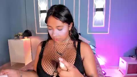 isabella zc online show from June 18, 11:59 am