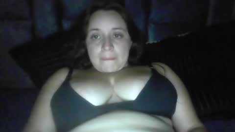 isabellaa_hills_ online show from June 14, 2:24 am