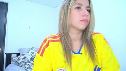 isabellaa_smith03 online show from June 23, 11:33 pm