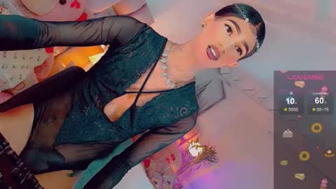 isabellagirs online show from June 11, 6:22 am