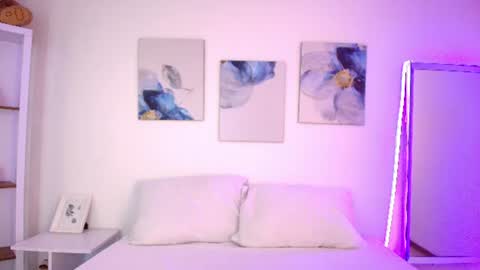 Isabella  online show from July 24, 2:58 pm