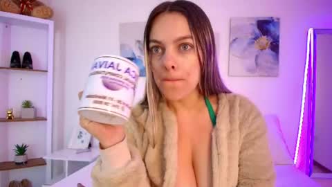 Isabella  online show from July 28, 2:24 pm