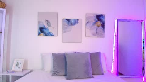 Isabella  online show from July 29, 1:33 pm