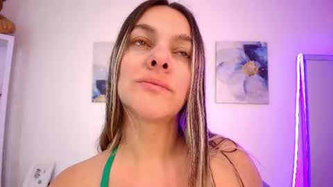 Isabella  online show from July 28, 6:20 pm