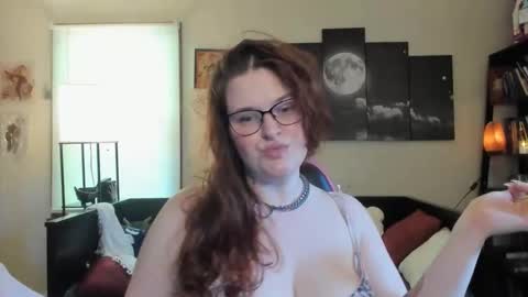 isabellamariedarcy online show from May 4, 6:25 pm