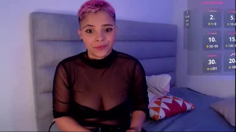 Isabella Mout  online show from September 27, 1:31 pm