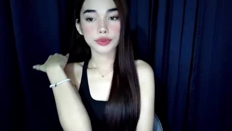 Isabelle online show from May 9, 1:28 pm