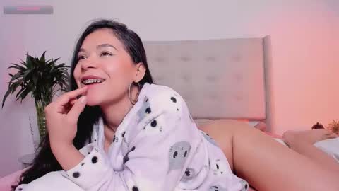 Isabelle Diaz online show from January 13, 11:18 am