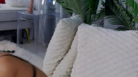 IsabelleEthan online show from June 17, 1:10 am