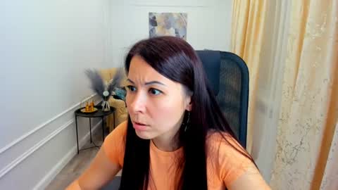 isabellesalvares online show from June 19, 12:11 pm