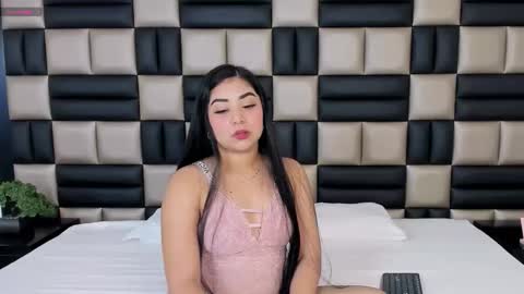 isa bonet  online show from October 21, 11:48 am
