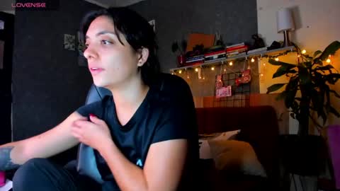 isabel  online show from May 2, 9:53 pm