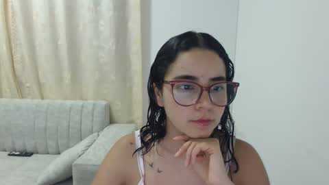 Emma online show from April 25, 11:57 pm