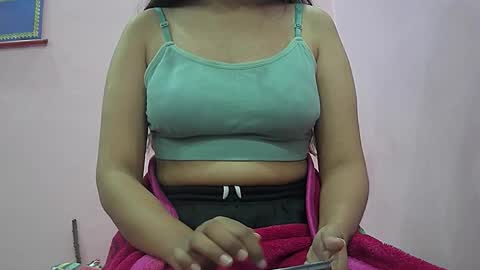 ishika_singh_ online show from January 13, 3:36 am