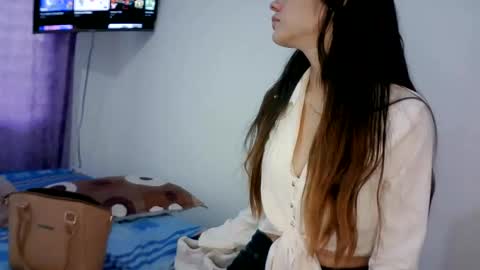 Alaya online show from January 7, 8:31 pm