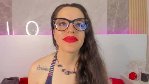 Isis Noir online show from October 3, 10:18 pm