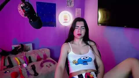 isisrousexx online show from September 22, 11:42 pm