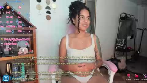 Isla Blue online show from July 13, 3:21 am