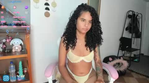 Isla Blue online show from July 21, 11:51 pm