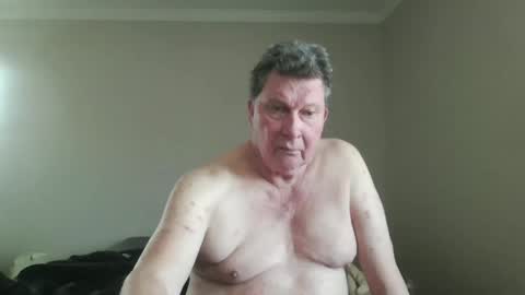 island625103 online show from January 13, 7:32 pm