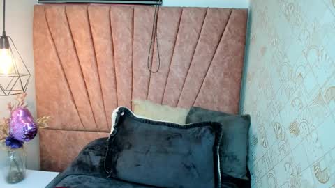 ISSA MILF online show from October 25, 11:53 am