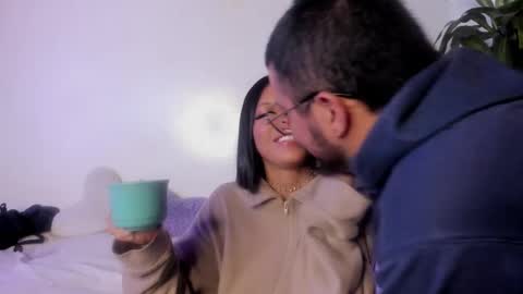 Issa and Neron online show from November 22, 4:16 pm