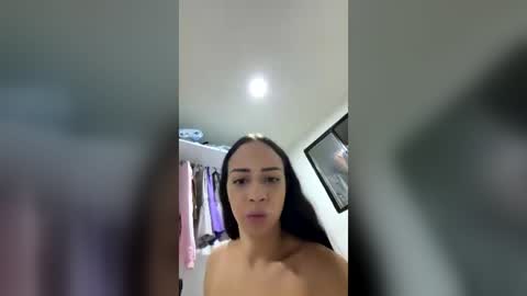 Isabella  online show from July 22, 7:05 pm