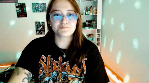 Yiz online show from February 1, 7:05 am