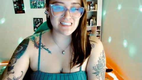 Yiz online show from January 13, 8:15 am