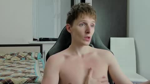 Ethan online show from November 9, 6:21 pm