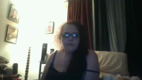  Kurvy Girl   online show from May 7, 9:49 am