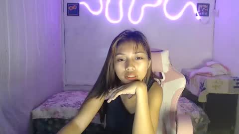 Snapshot of its_andrea chatting on October 4, 1:36 am its andrea online show from October 4, 1:36 am