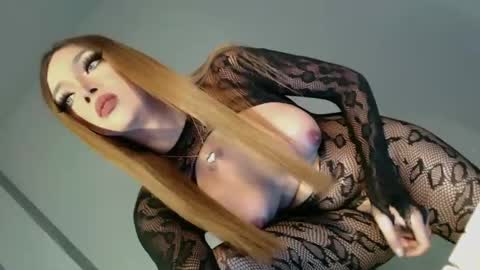 Pixie online show from February 5, 10:35 pm