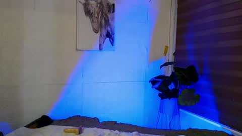 its_me_luna1111 online show from July 6, 5:37 am