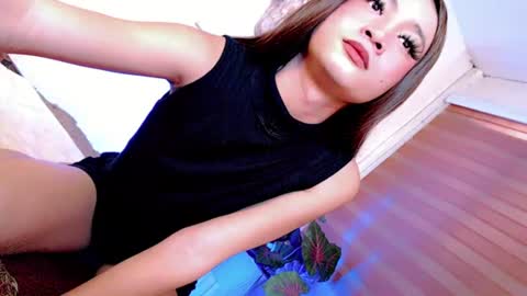its_me_luna1111 online show from July 5, 5:36 am