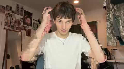 Snapshot of its_rowan chatting on October 7, 1:34 am Rowan online show from October 7, 1:34 am