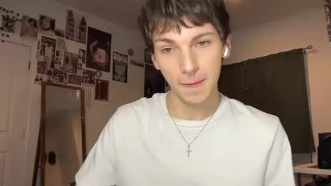 Snapshot of its_rowan chatting on September 25, 2:40 am Rowan online show from September 25, 2:40 am