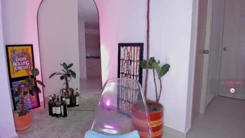 lau online show from March 10, 12:39 am