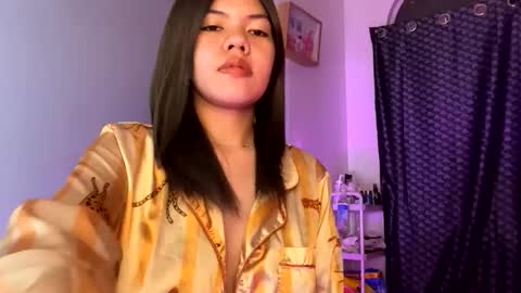 Andrea online show from May 8, 3:39 pm