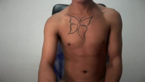 itsme_urboy online show from June 13, 9:42 am