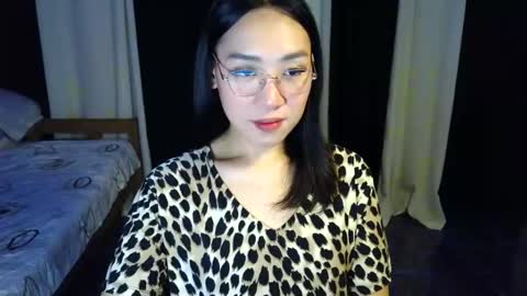 itsmehotqueen online show from April 30, 2:16 am
