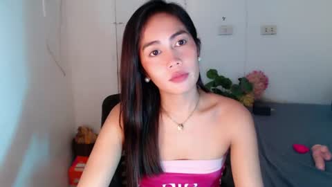 itsurgil_kloeh online show from June 28, 6:59 pm