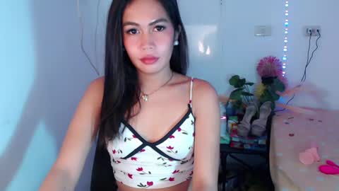 itsurgil_kloeh online show from June 21, 3:02 am